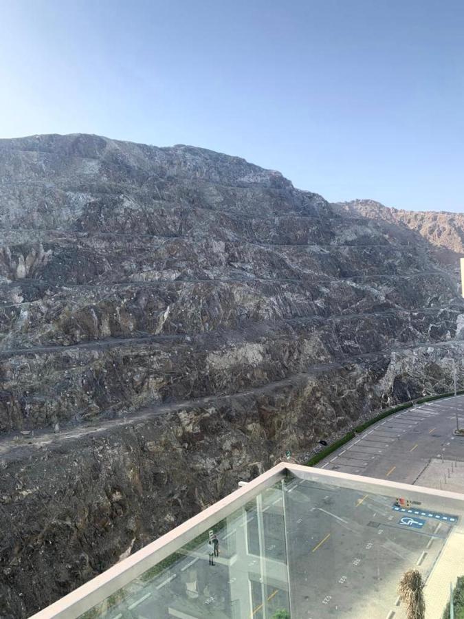 Ocean Mountain View Apartment At The Address Ель-Фуджайра Екстер'єр фото